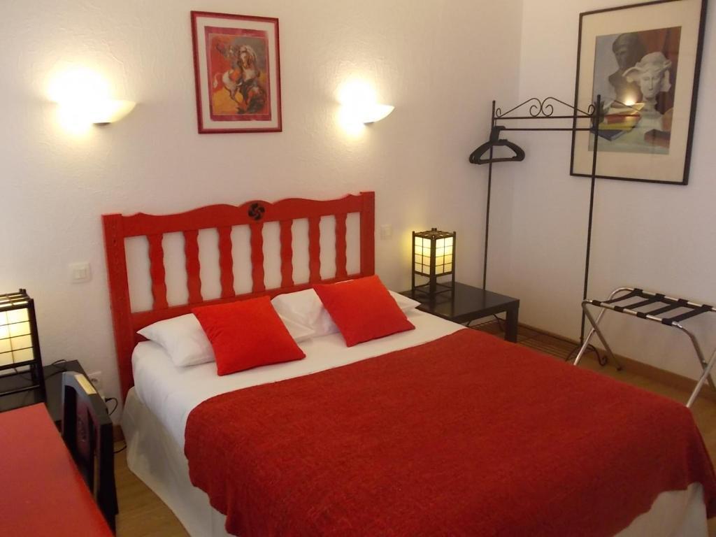 Hotel Le Clementenia Arneguy Phòng bức ảnh