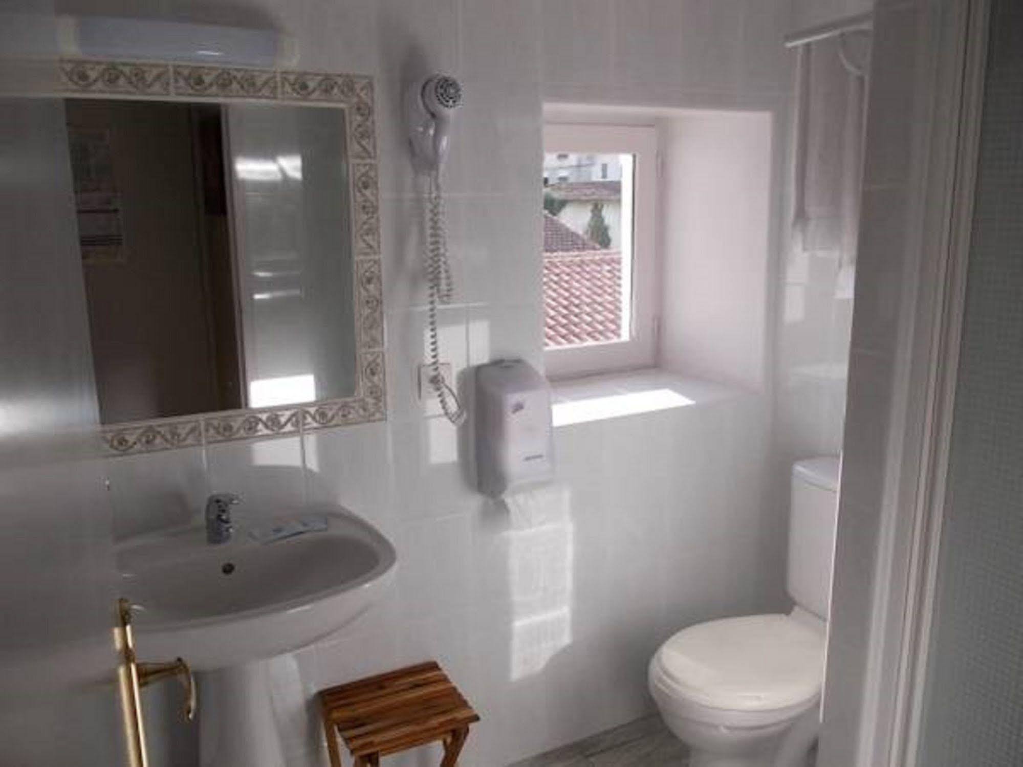 Hotel Le Clementenia Arneguy Ngoại thất bức ảnh