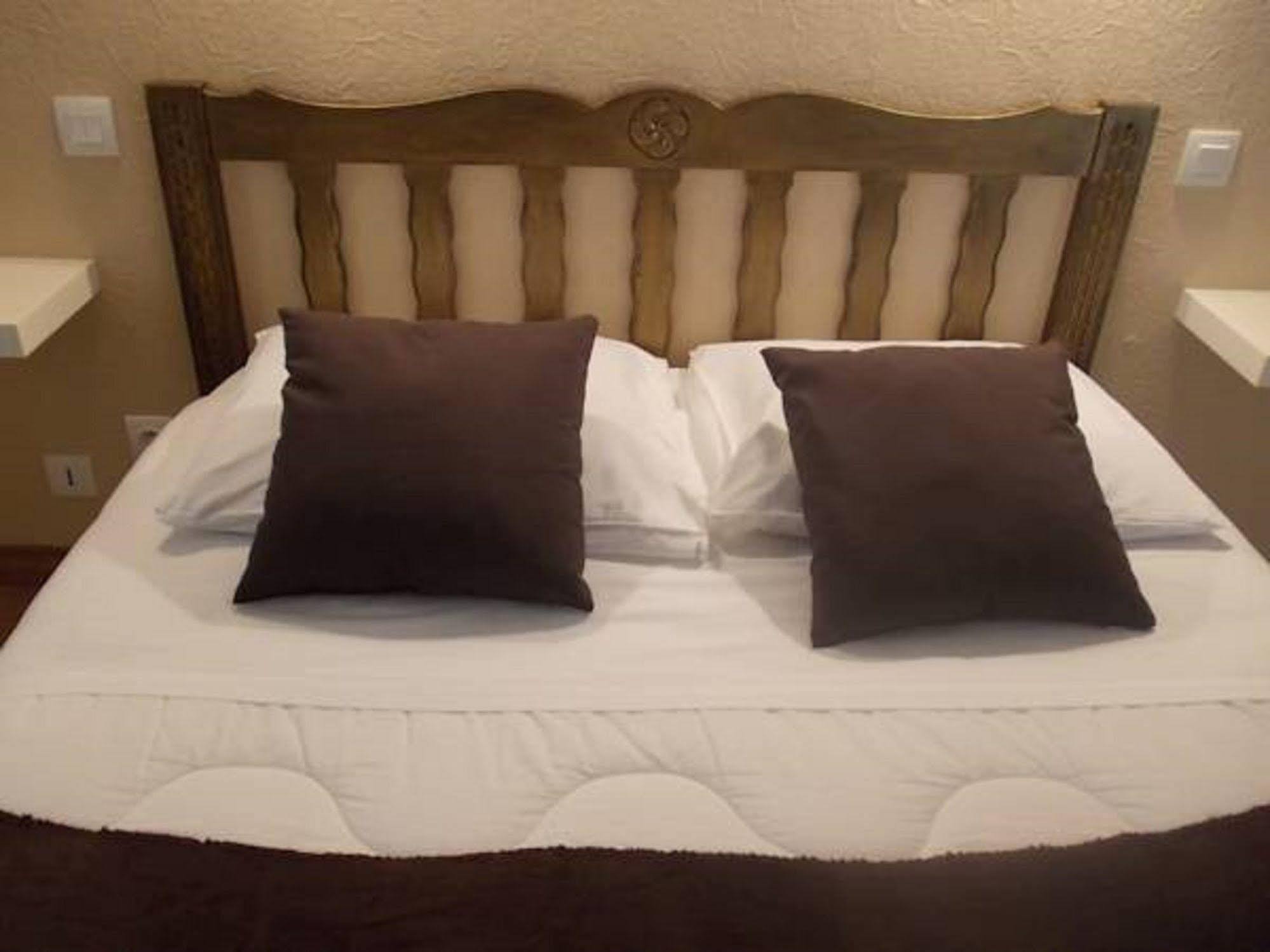 Hotel Le Clementenia Arneguy Ngoại thất bức ảnh